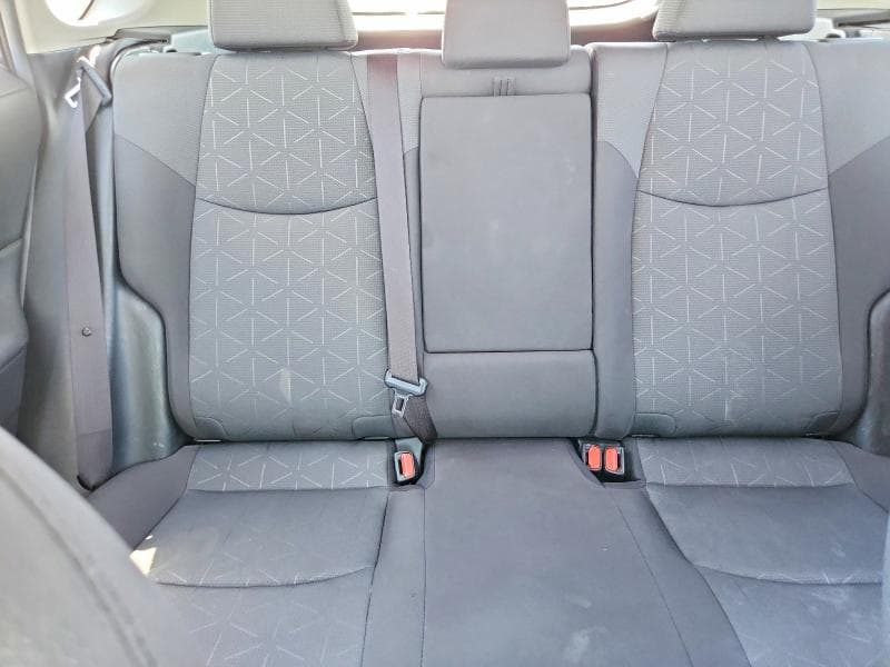 2019 TOYOTA RAV4 XLE 10