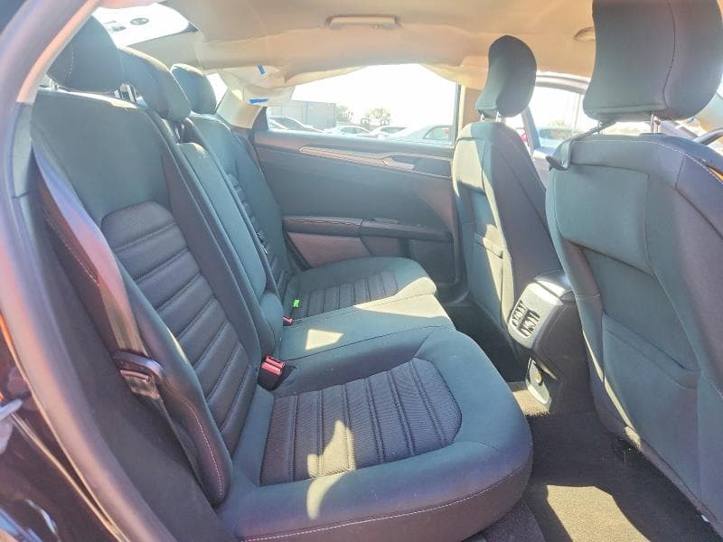 2019 FORD FUSION SE 10