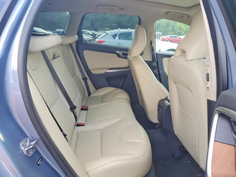 2017 VOLVO XC60 T5 INSCRIPTION 11