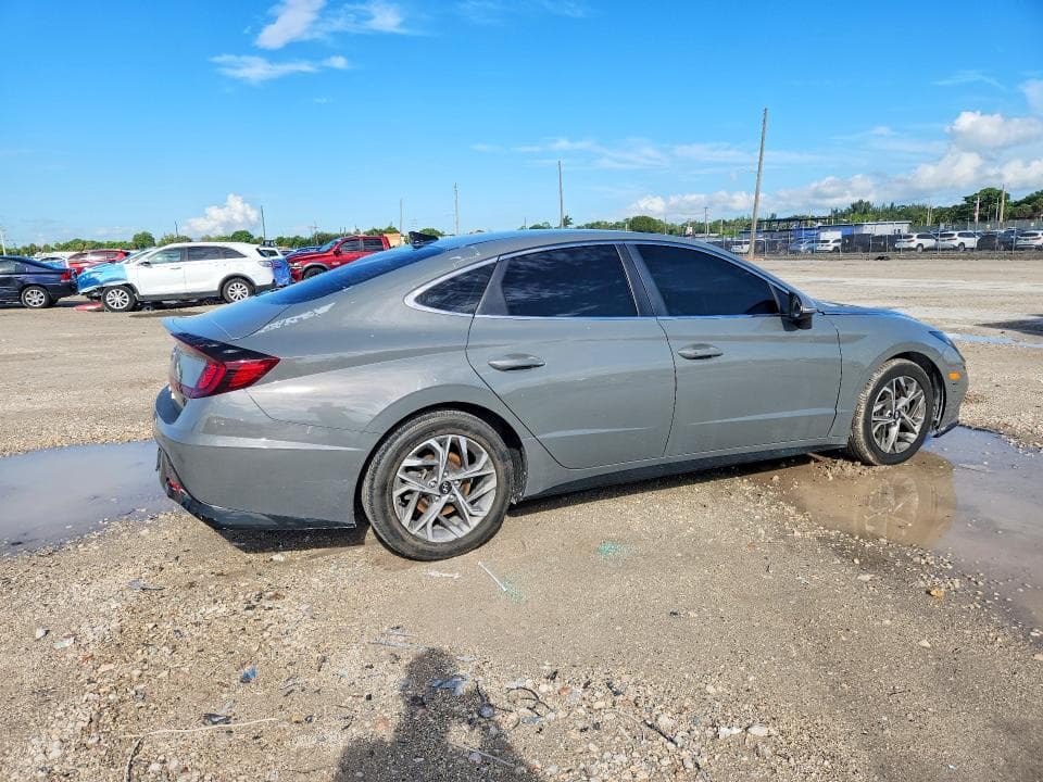 2021 HYUNDAI SONATA SEL 3