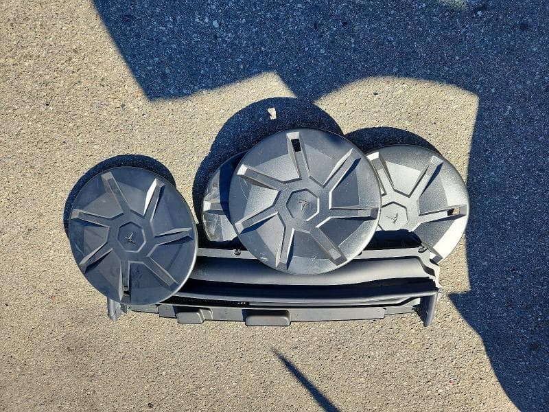 2026 TESLA MODEL Y 12
