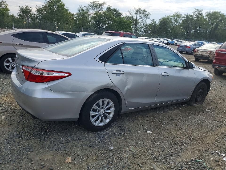 2017 TOYOTA CAMRY LE 3