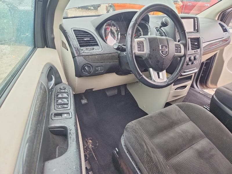 2017 DODGE GRAND CARAVAN SE 8