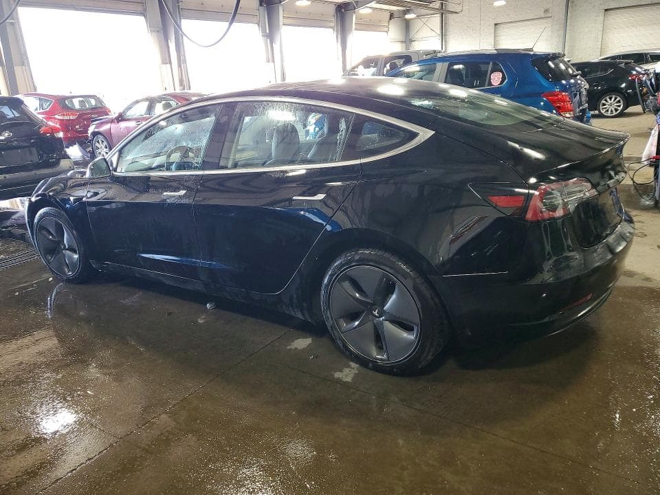 2018 TESLA MODEL 3 2