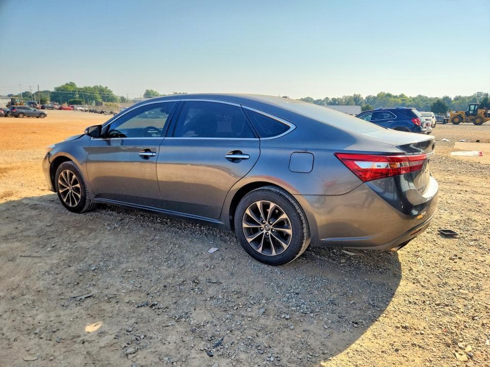 2017 TOYOTA AVALON XLE 2