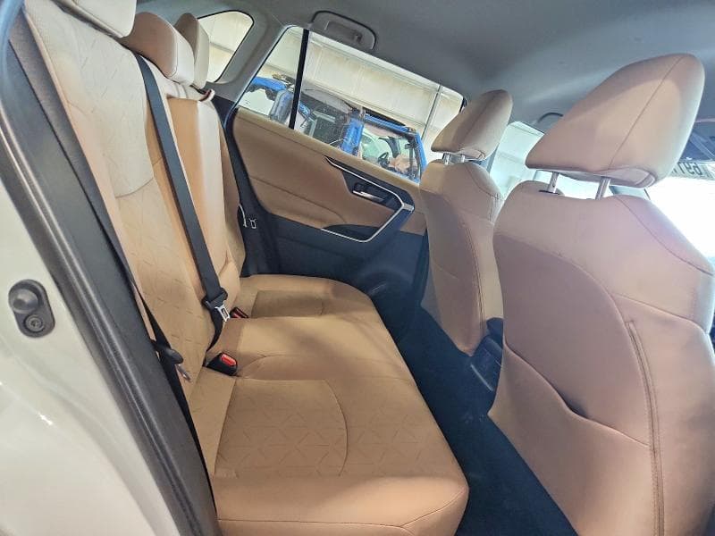 2024 TOYOTA RAV4 XLE 11