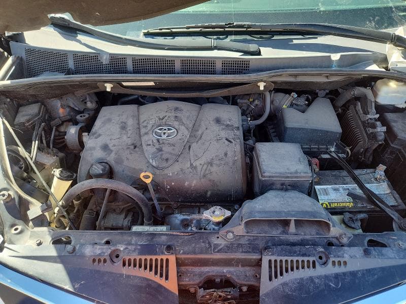 2020 TOYOTA SIENNA LE 12