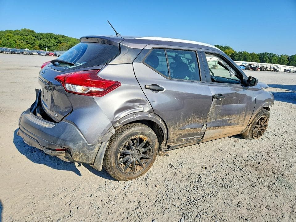 2018 NISSAN KICKS S 3