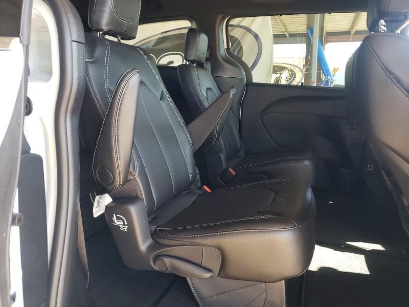2027 CHRYSLER PACIFICA SELECT 11