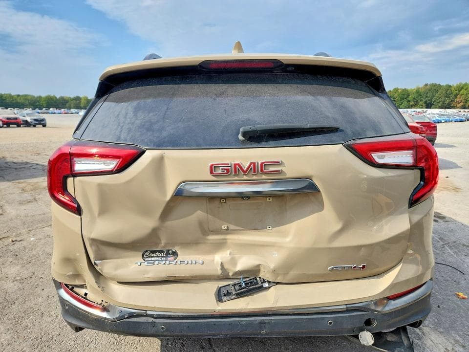 2022 GMC TERRAIN AT4 6
