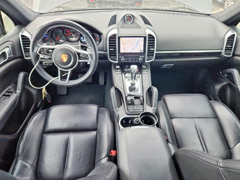 2018 PORSCHE CAYENNE 8