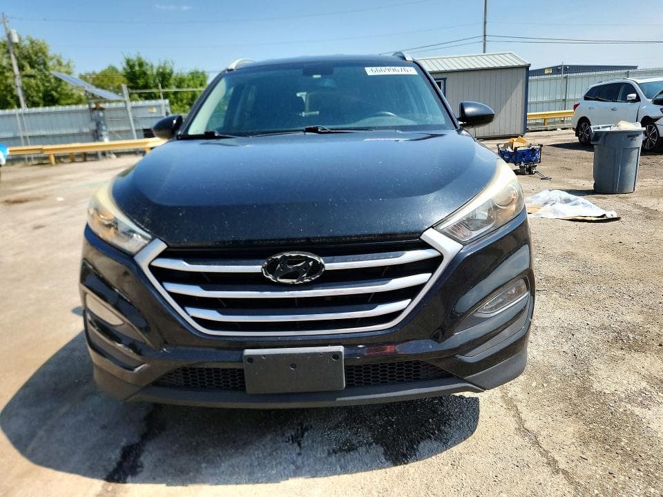 2017 HYUNDAI TUCSON SE 5