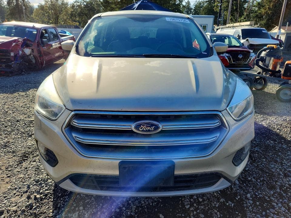 2017 FORD ESCAPE SE 5