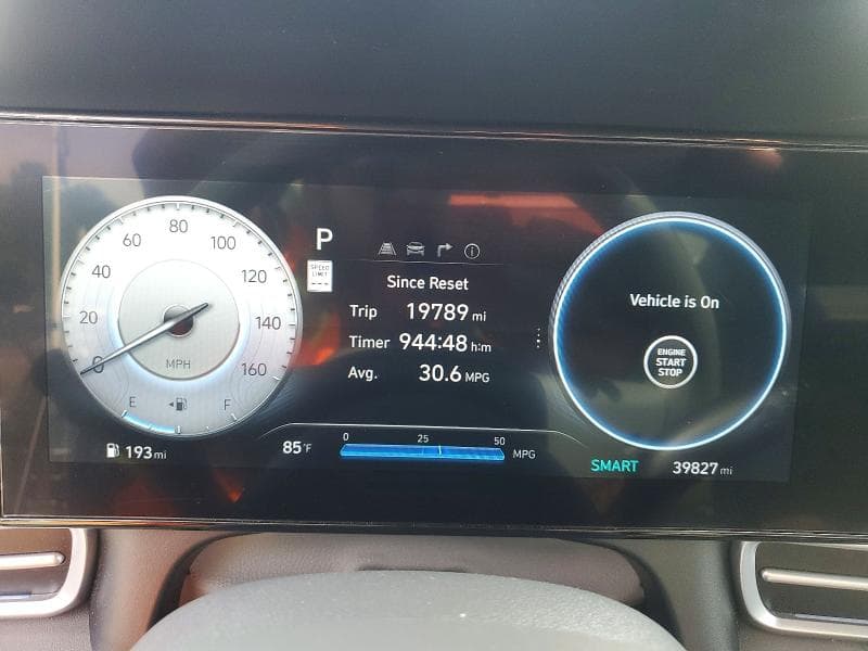 2025 HYUNDAI ELANTRA SEL 9