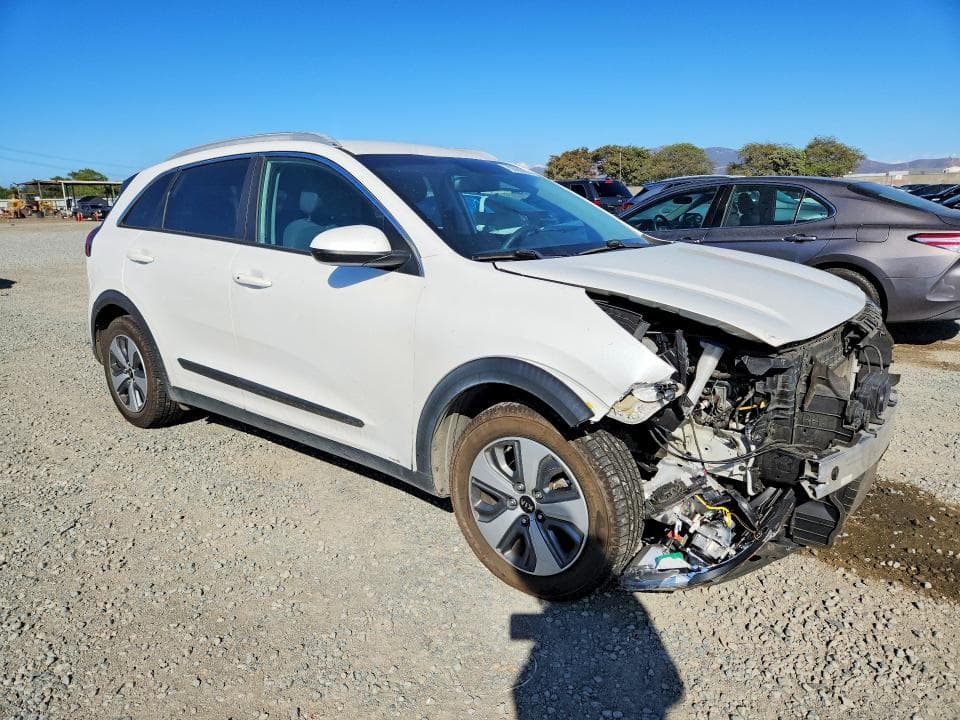 2019 KIA NIRO LX 4