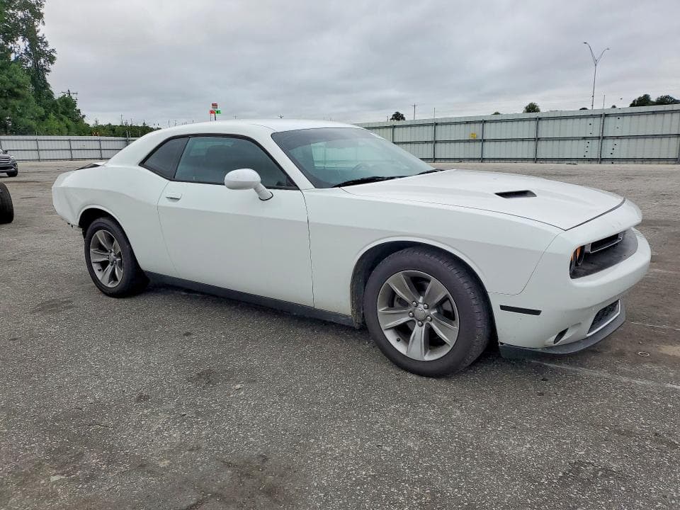 2020 DODGE CHALLENGER SXT 4