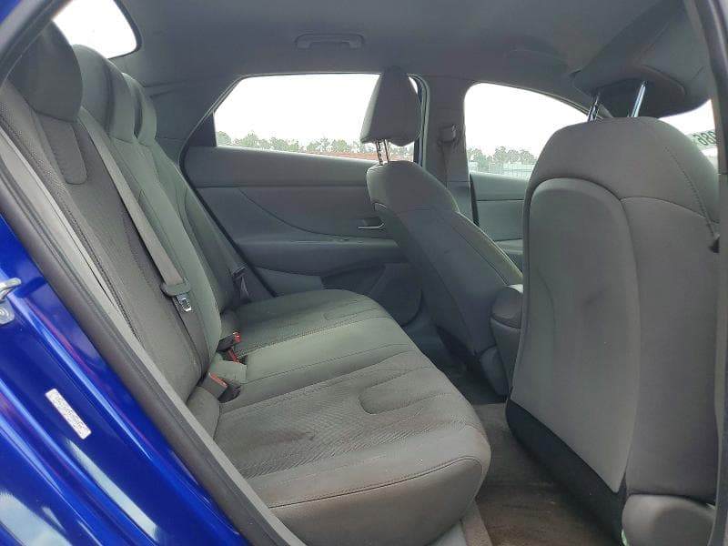 2023 HYUNDAI ELANTRA SE 10