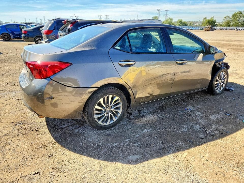 2017 TOYOTA COROLLA XLE 3