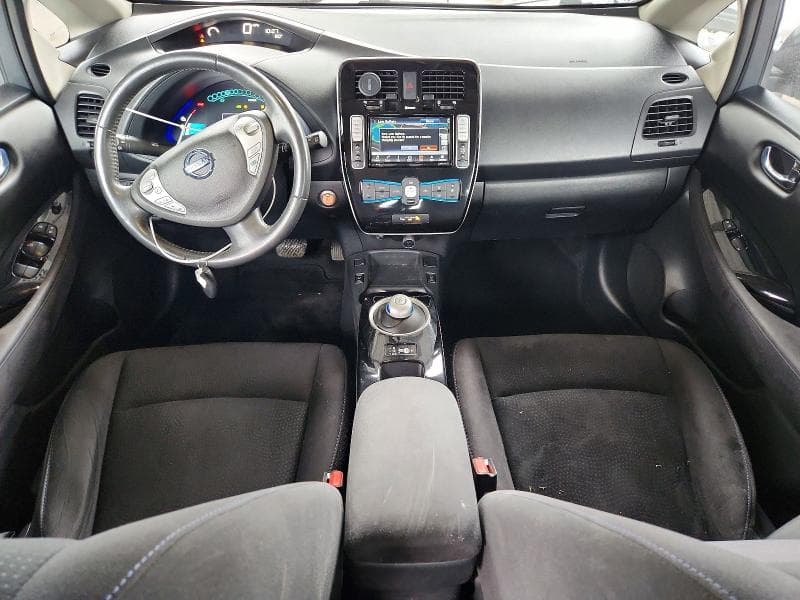 2017 NISSAN LEAF SV 8