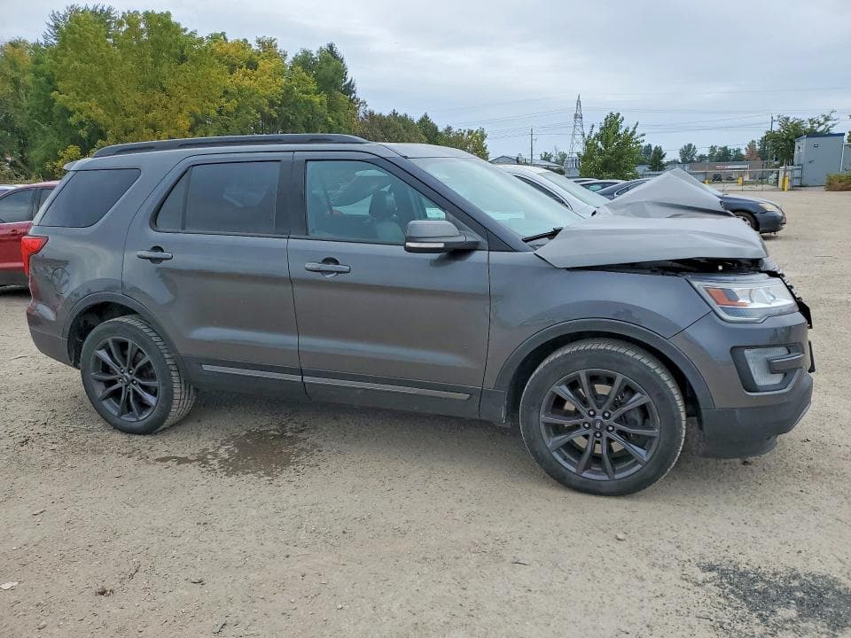 2017 FORD EXPLORER XLT 4