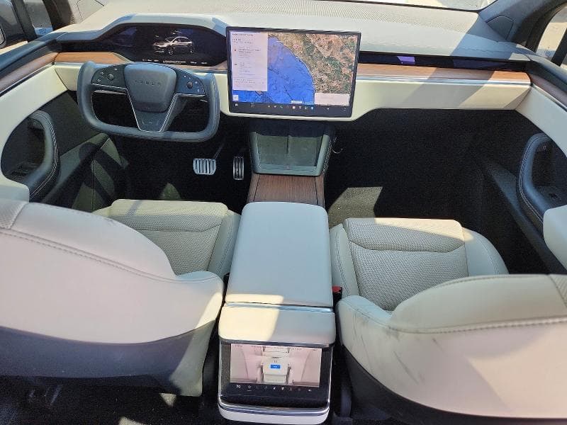 2023 TESLA MODEL X 8