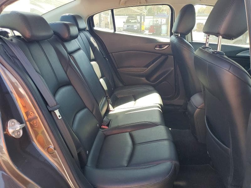 2018 MAZDA 3 TOURING 10