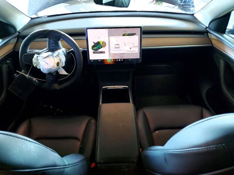 2024 TESLA MODEL Y 8
