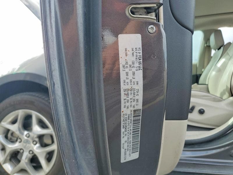 2017 CHRYSLER PACIFICA LIMITED 14