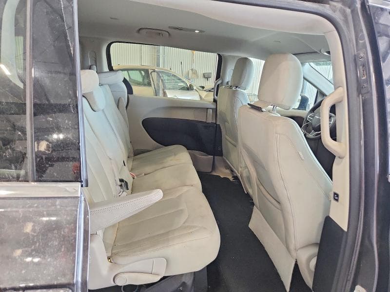 2017 CHRYSLER PACIFICA TOURING 11