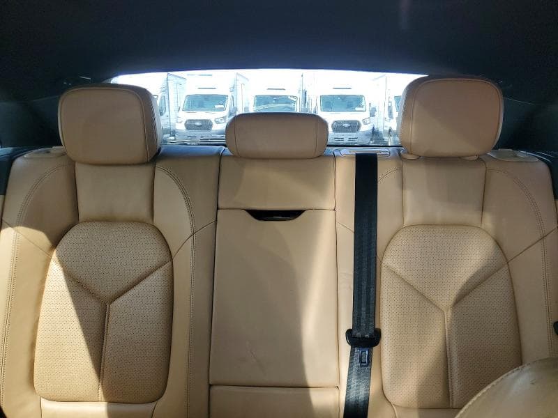 2017 PORSCHE MACAN 10