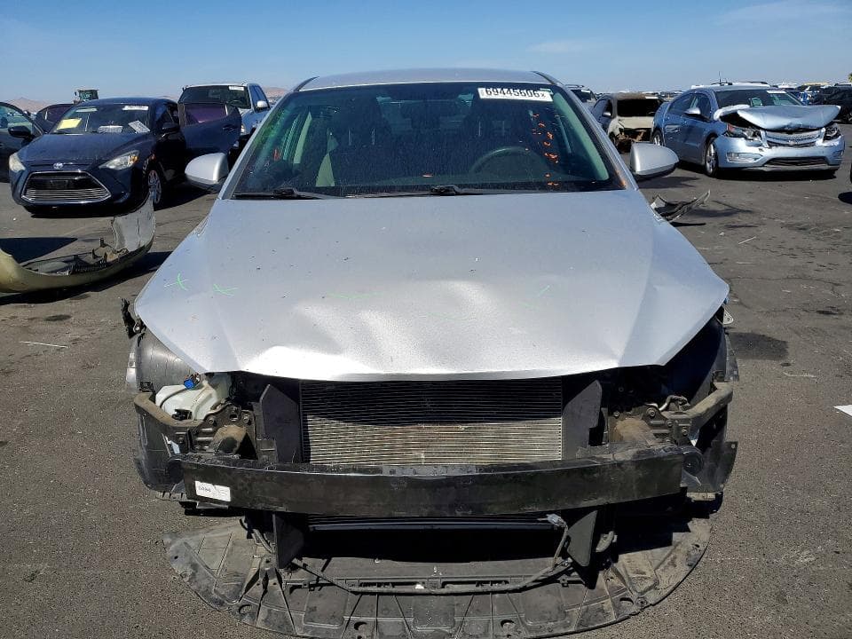2018 HYUNDAI ELANTRA SE 5