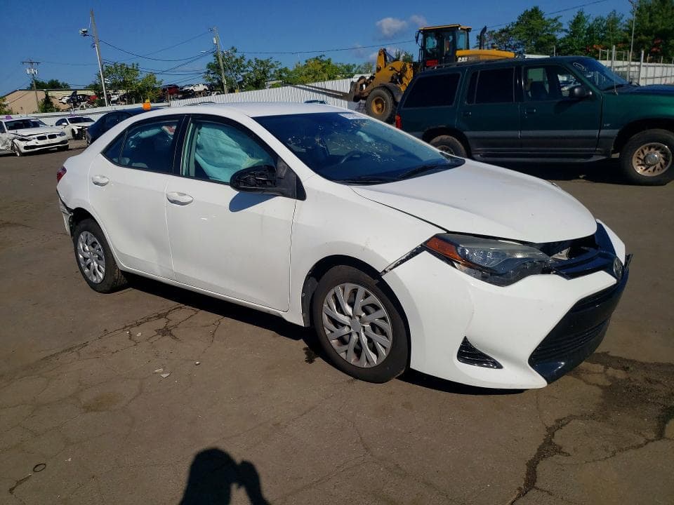 2018 TOYOTA COROLLA LE 4