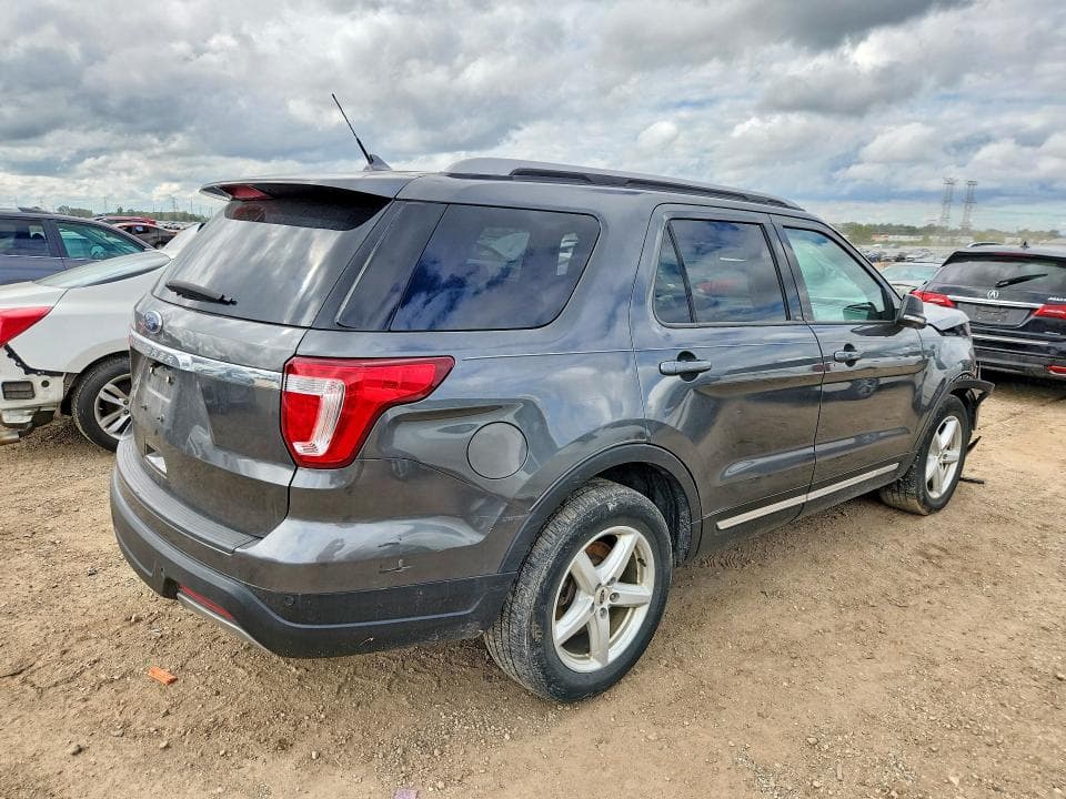 2019 FORD EXPLORER XLT 3