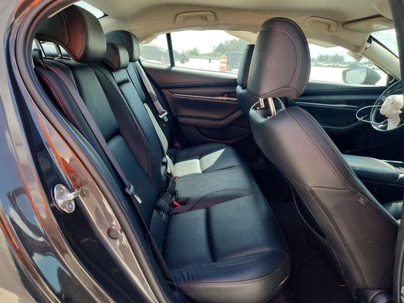 2021 MAZDA 3 SELECT 10