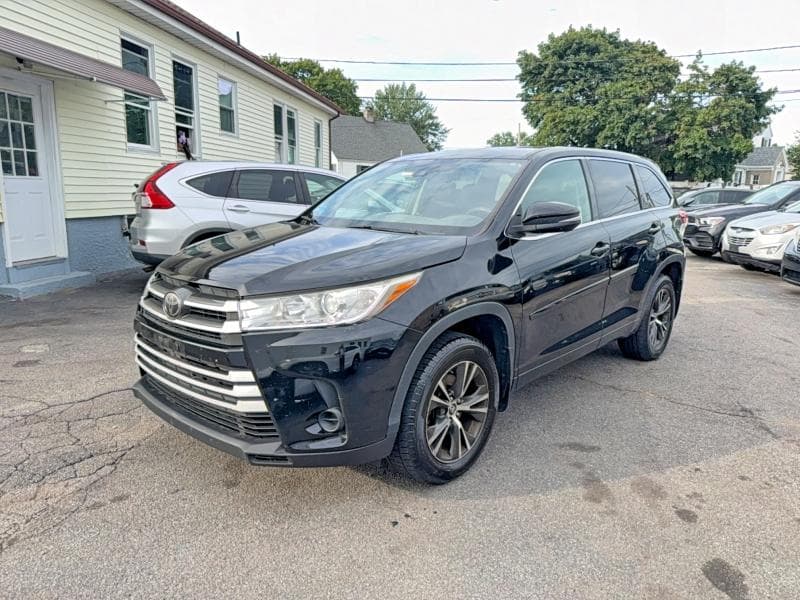 2018 TOYOTA HIGHLANDER LE 2