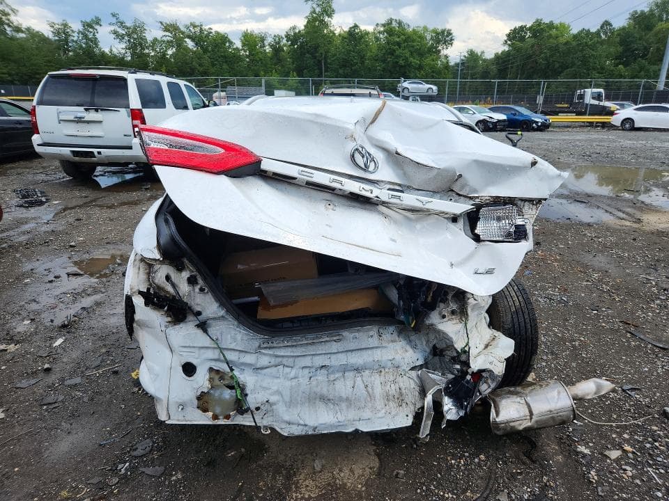 2019 TOYOTA CAMRY LE 6