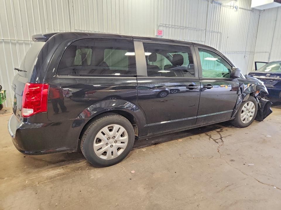 2018 DODGE GRAND CARAVAN SE 3