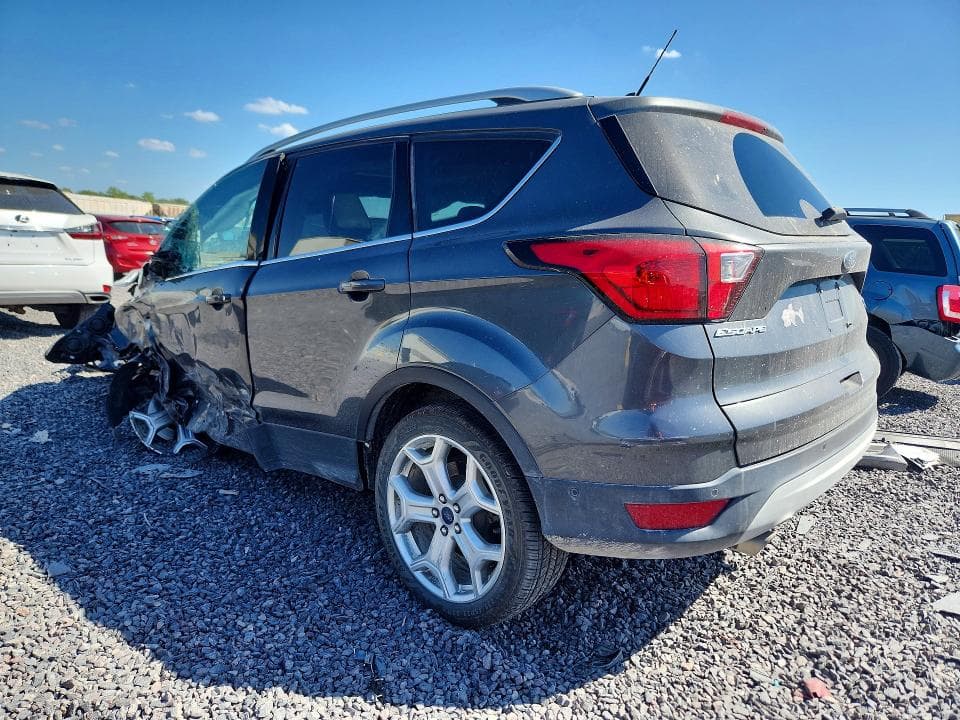 2019 FORD ESCAPE TITANIUM 2