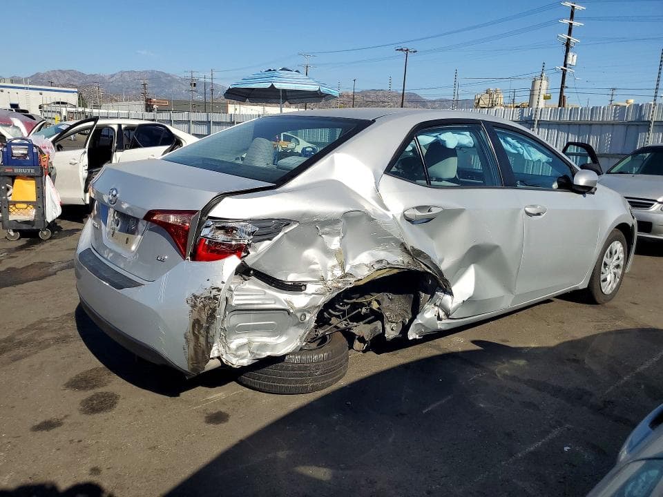 2017 TOYOTA COROLLA LE 3