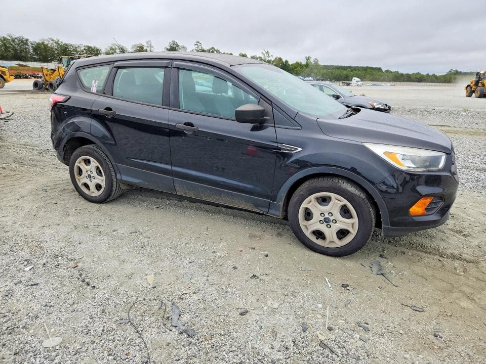 2017 FORD ESCAPE S 4