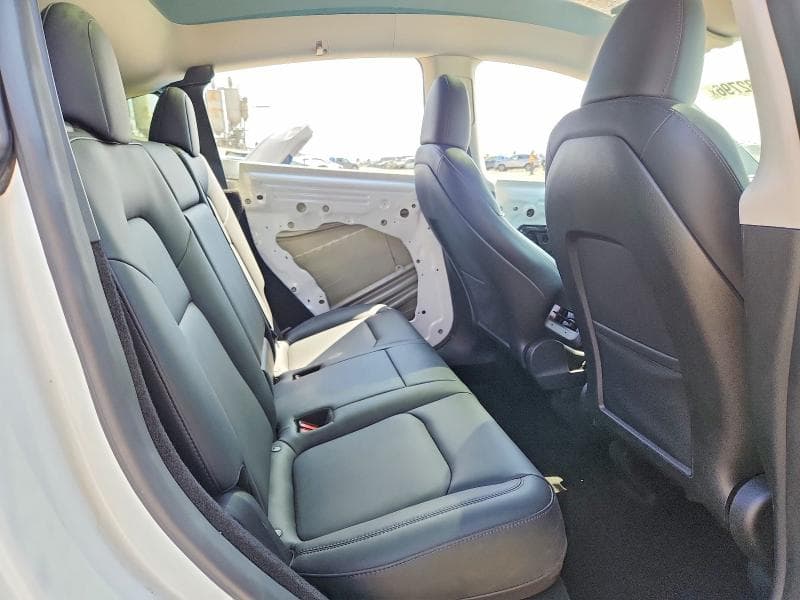 2023 TESLA MODEL Y 10