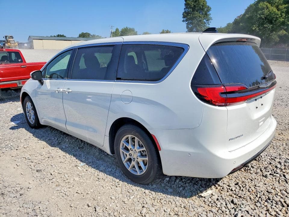 2023 CHRYSLER PACIFICA TOURING L 2