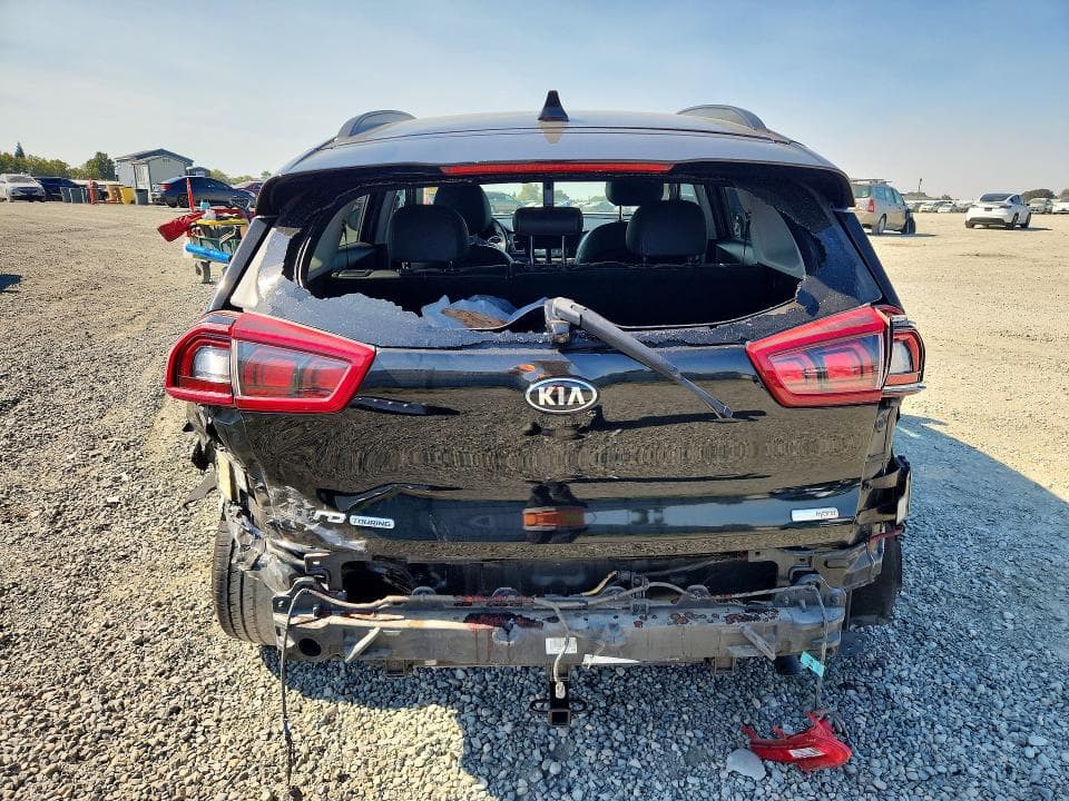 2017 KIA NIRO EX 6