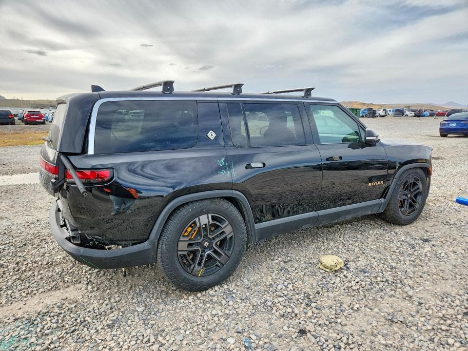 2023 RIVIAN R1S ADVENTURE 3
