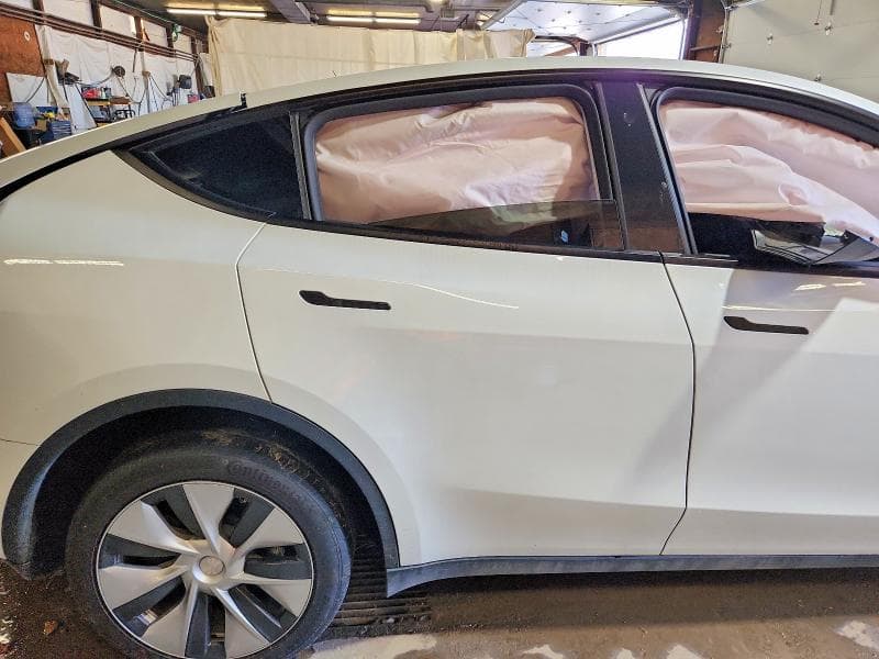2023 TESLA MODEL Y 10