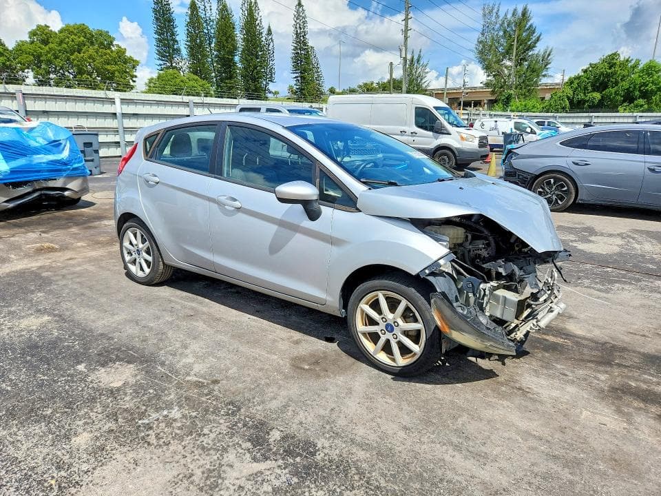 2019 FORD FIESTA SE 4
