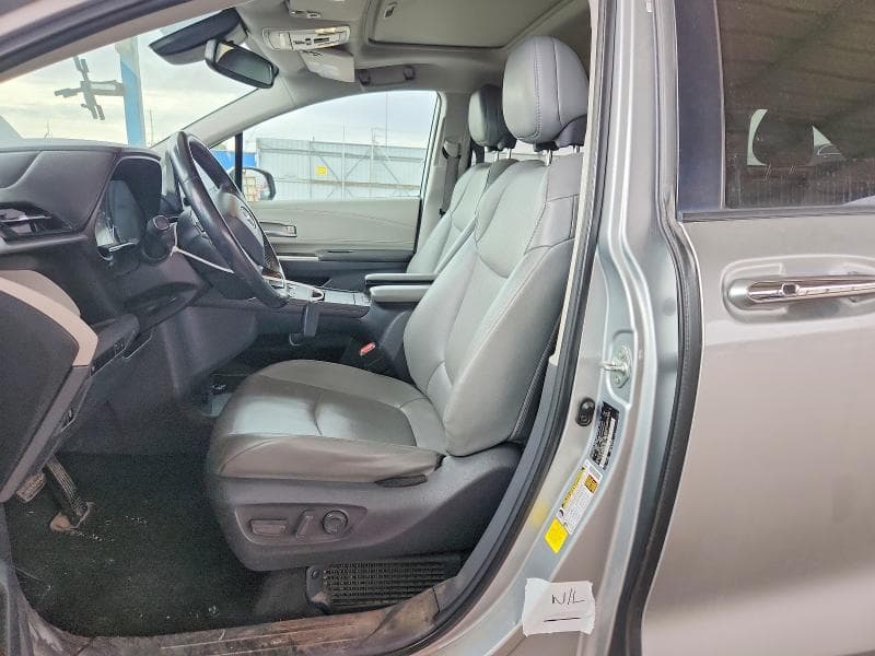 2021 TOYOTA SIENNA XLE 7