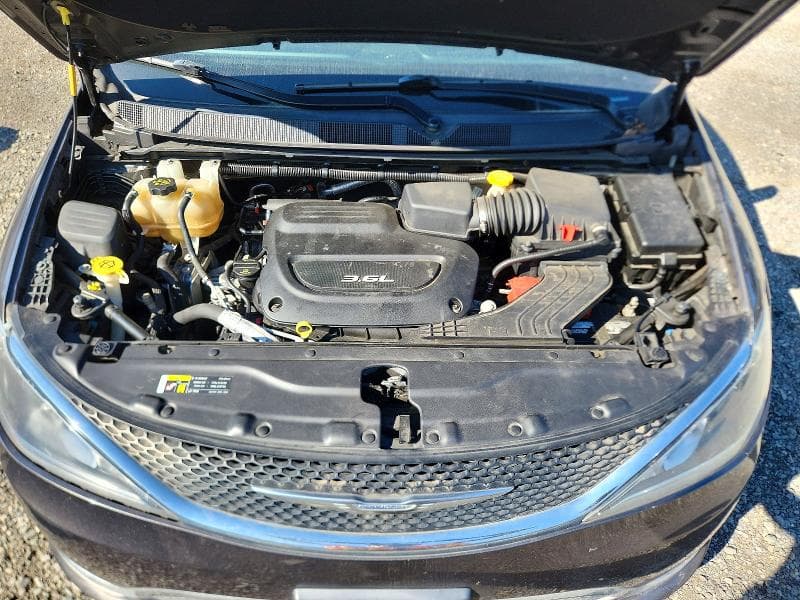 2017 CHRYSLER PACIFICA TOURING L 12