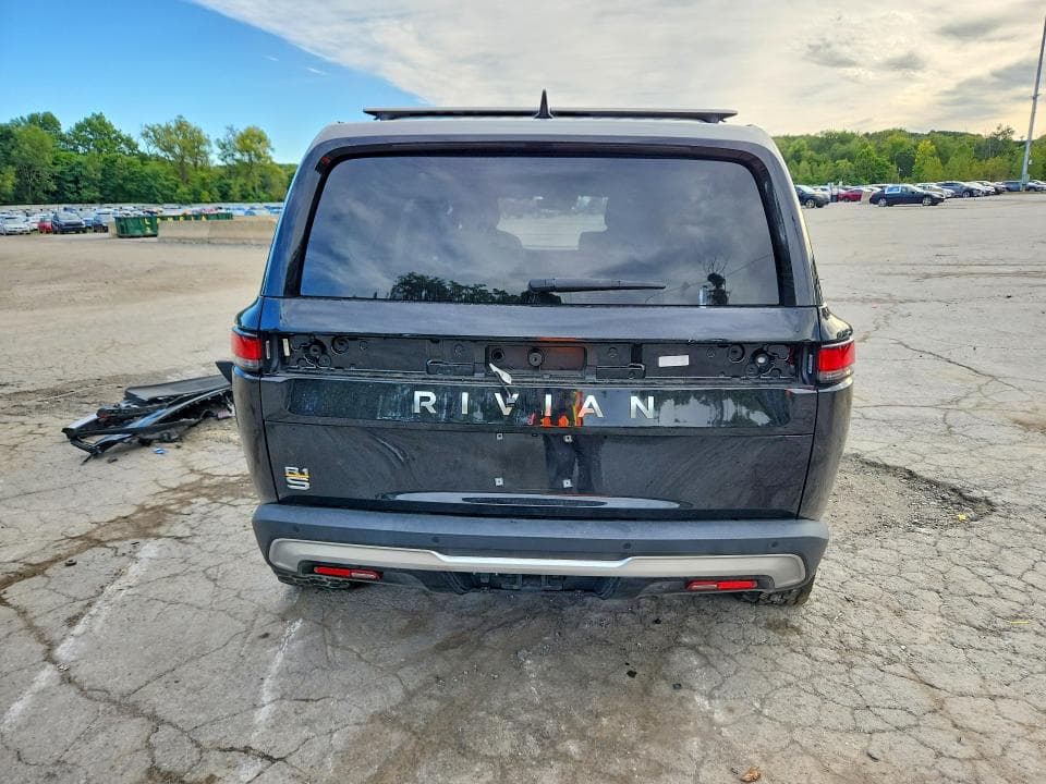 2023 RIVIAN R1S ADVENTURE 6