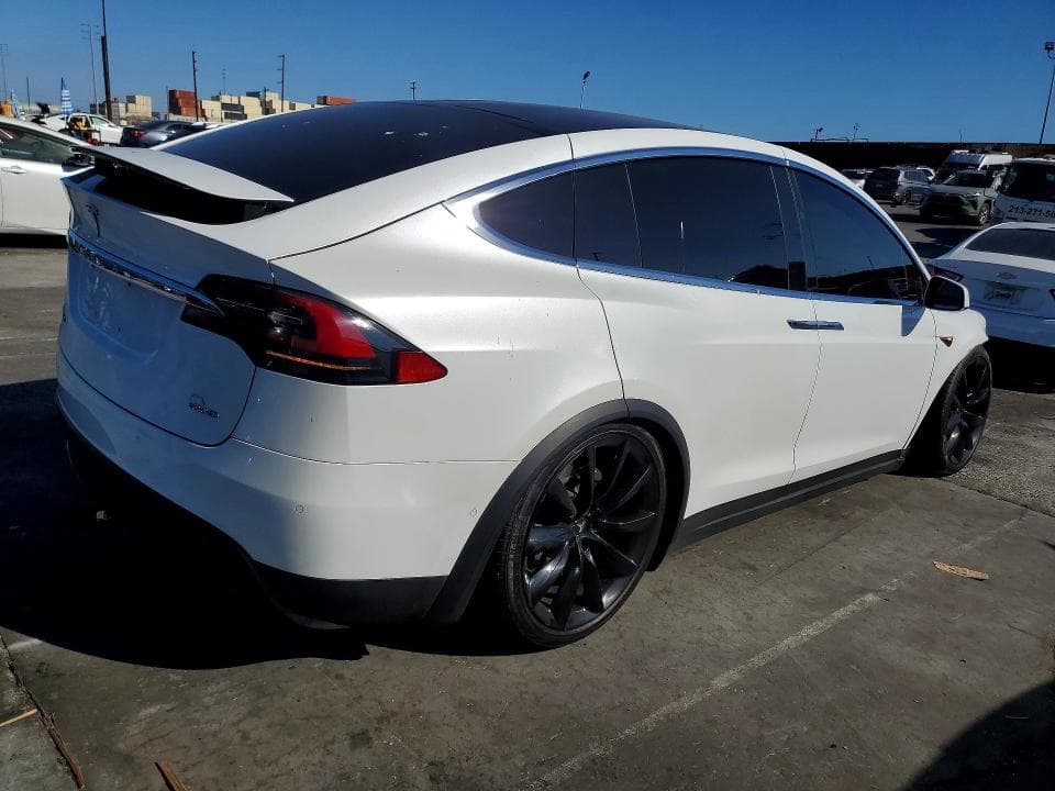 2017 TESLA MODEL X 3
